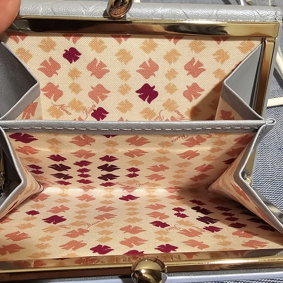 Nina Ricci slate Blue wallet with kiss lock - Picture 9 of 11